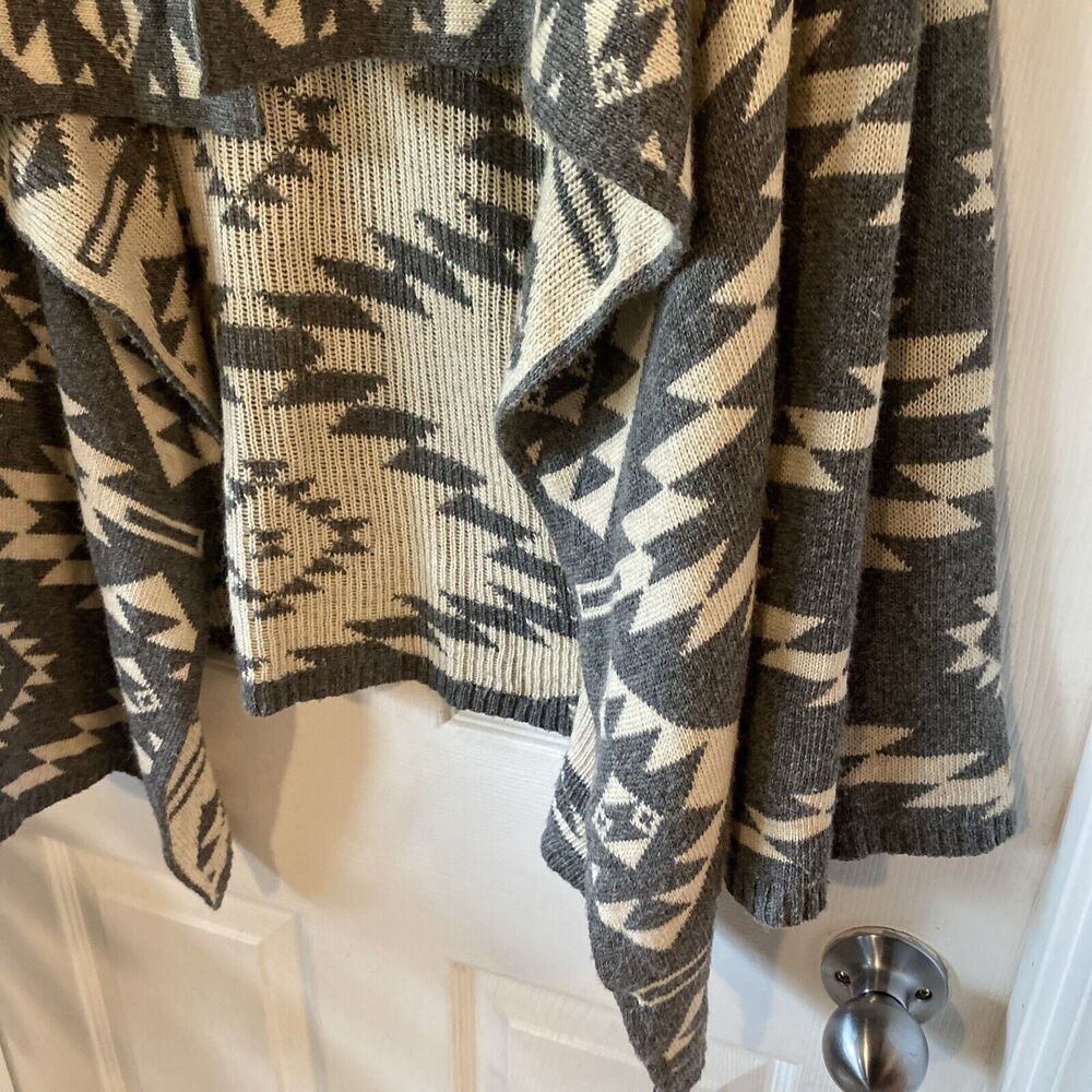 Market & Spruce Cardigan Women’s Size Small Grey Beige Southwestern Sweater - Picture 6 of 12